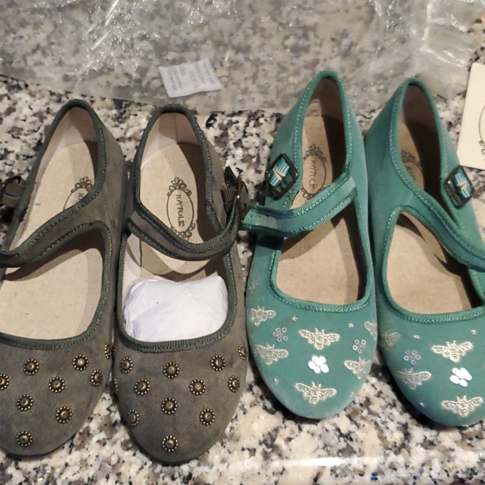 2 pairs joyfolie big girls size 1 shoes